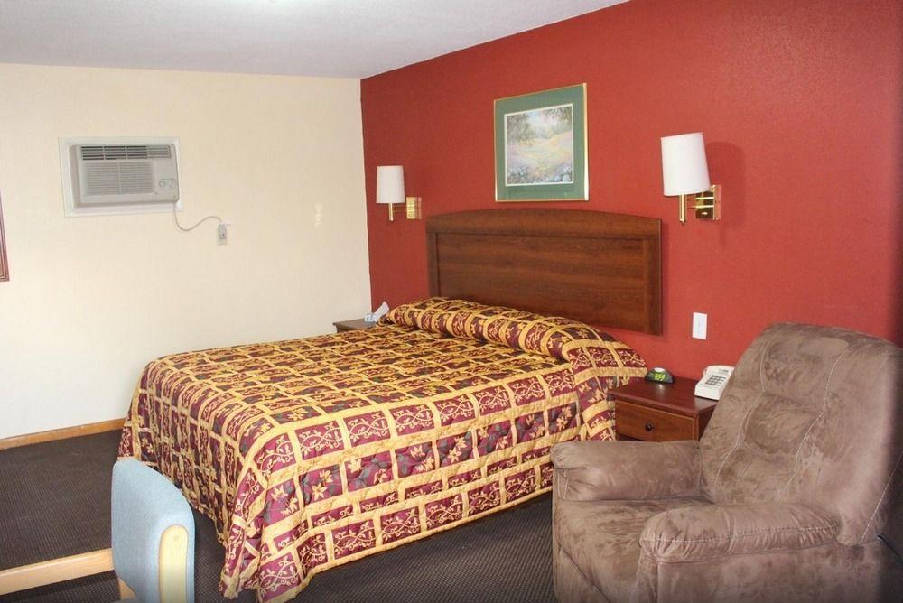 Budget Inn Oskaloosa Dış mekan fotoğraf
